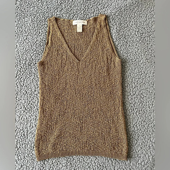 Styled Le Suit Skirt, Jones Sweater Tank, Coach Wristlet, Amrita Singh Earrings - Picture 4 of 10